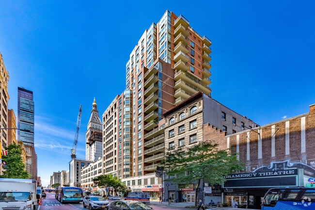 Photo - Crossing 23rd