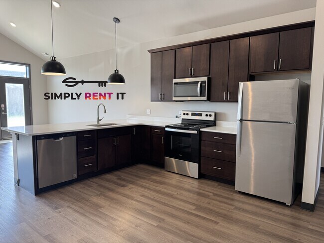 Photo - New 3 Bedroom, 3 Bathroom Sublease Brick Towne Ames Townhome