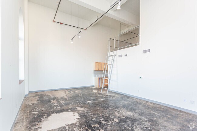 2BR, 2BA - 1,500 SF - The Brew House