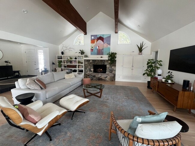 Photo - Immaculate 4 Bedroom Golf Course Home