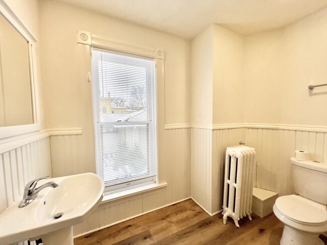 Photo - 420 N Jackson St Apartment Unit 6