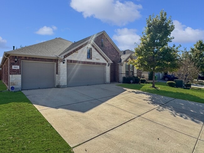 Photo - 9002 Monument Parke