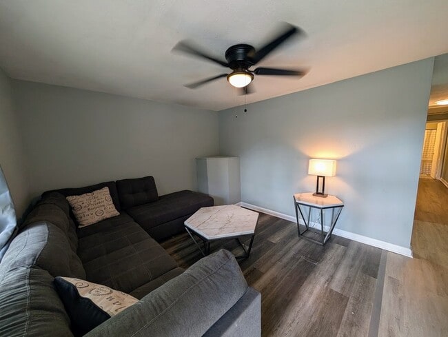 Photo - 2304 S Calhoun St
