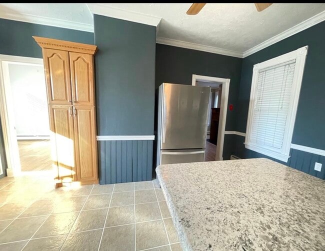 Photo - 10 Mineral St Unit Rental