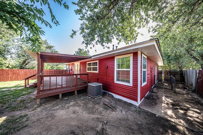 Photo - 713 NW 32nd St