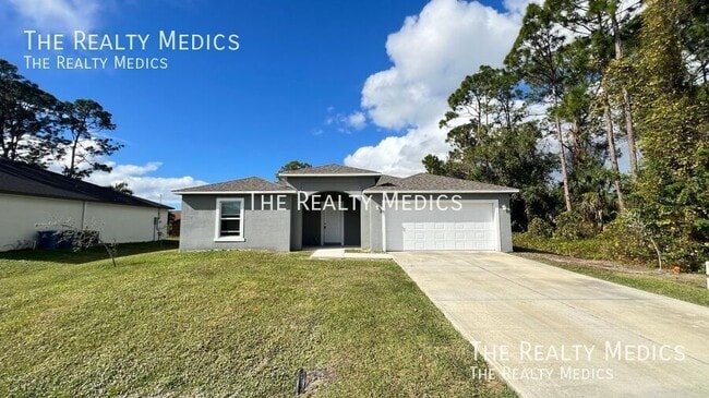 Building Photo - 182 Hillock Ave NW