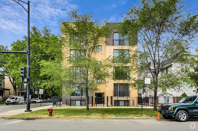 Building Photo - 3332 W Palmer St Rental
