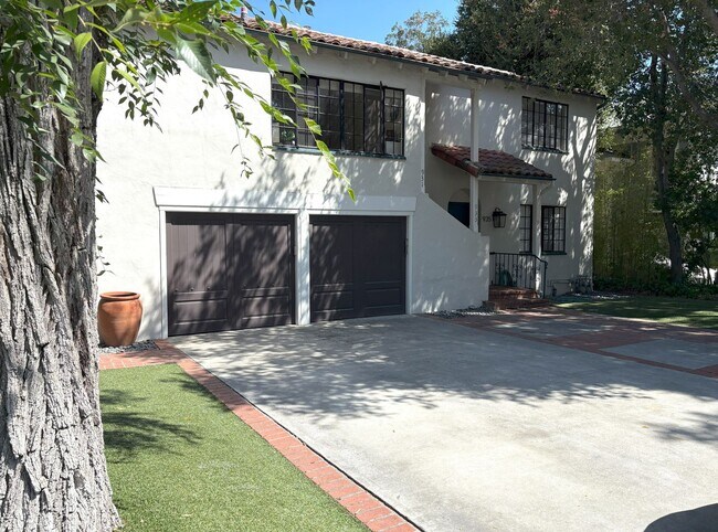 Photo - Beautifully Updated 2BR/2BA – Yard & Garage Unit 933