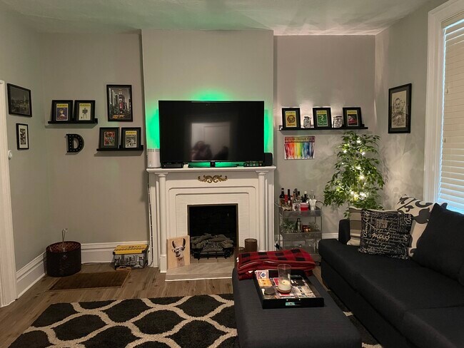 Photo - 5422 Howe St