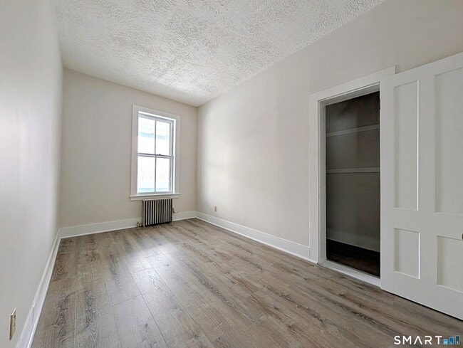 Photo - 516 Main St Unidad D