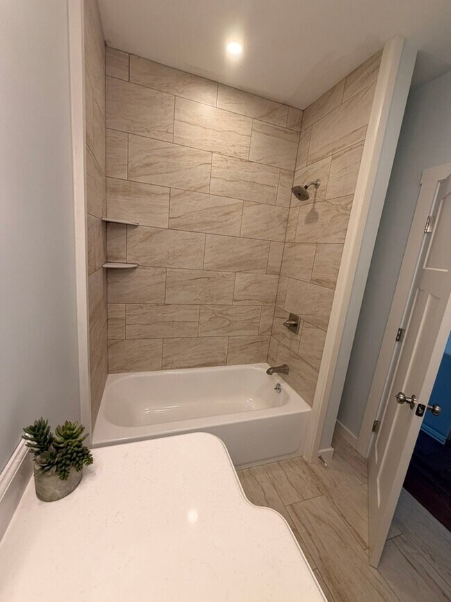 Photo - 28 Dottie Dr Unidad B