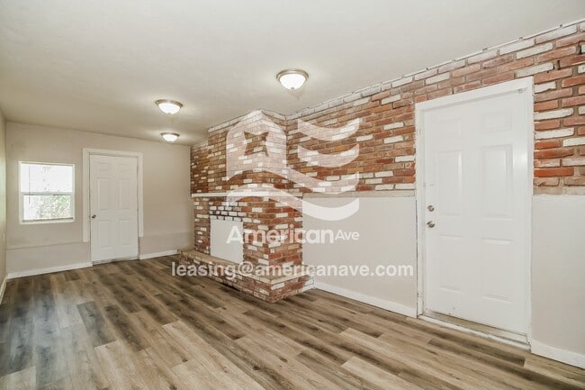 1320 Lafayette Ct