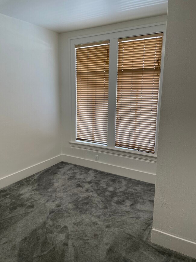 Photo - 637 Linden St Unit .