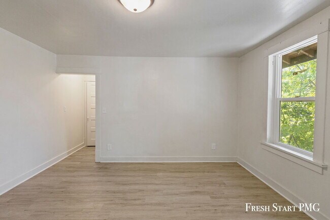 Photo - Inviting 1-Bedroom Unit with Natural Light...
