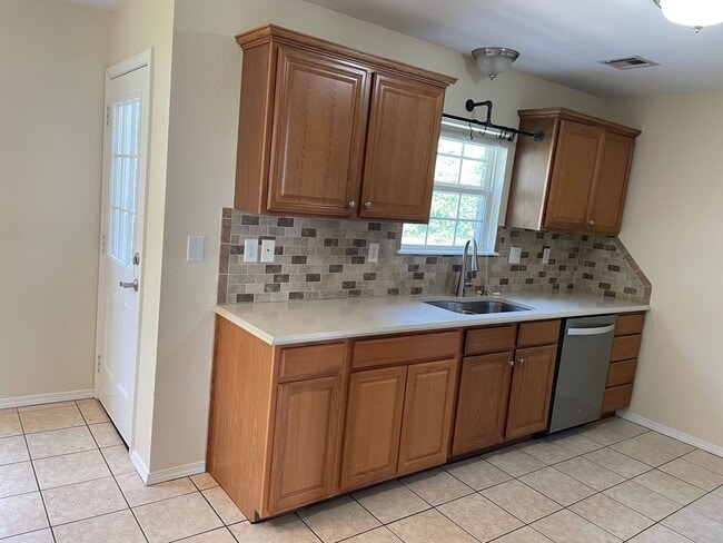 Photo - 511 Brookfield Dr