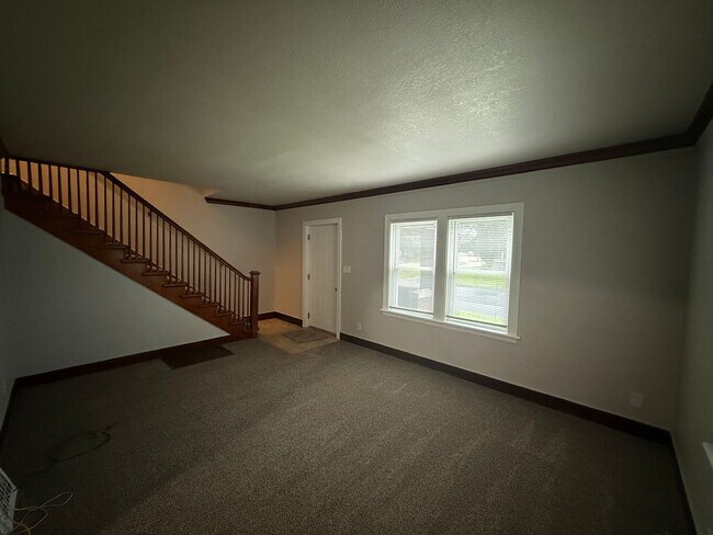 2601 E Walnut St Unidad 2603 E Walnut Street