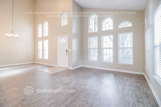 Photo - 403 Woodbury Pines Cir