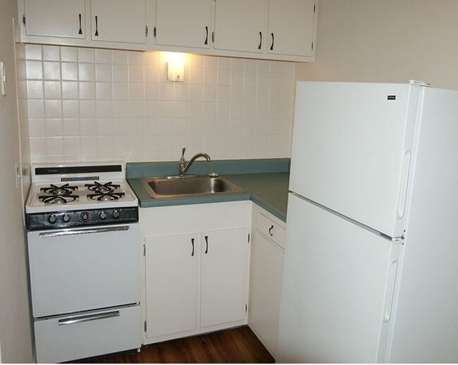 Kitchen - Mackenzie Place