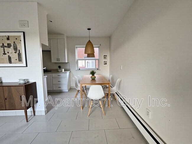 Photo - 37 Wellington St S Unit 3D