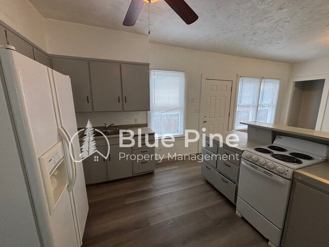 Photo - 915 N Hayes Ave Unit 2