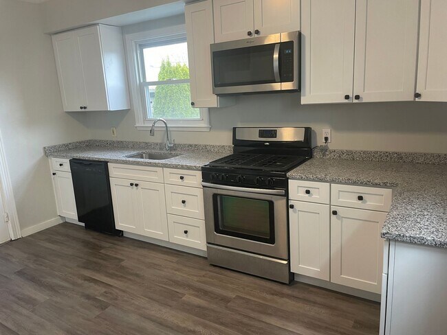 Photo - 387 Branch Ave Unidad 1