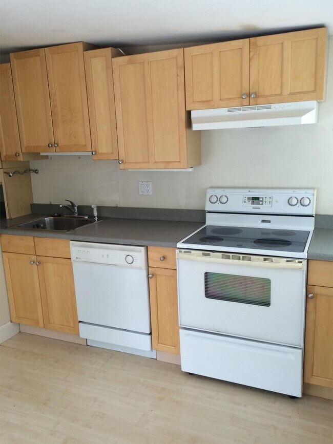 Photo - 701 Pearl St Unit 5
