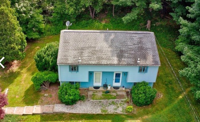 Photo - 1472 Stafford Rd