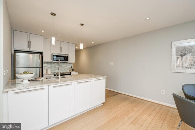 Photo - 1029 N Stuart St Unit 307