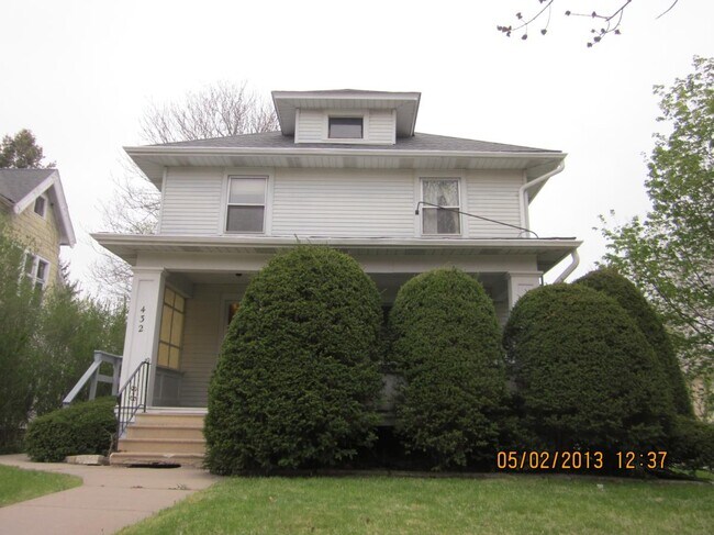 Photo - 432 E Bloomington St Apartments Unit Commercial