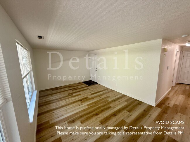 Photo - Newly Updated 3 Bedroom Duplex in Silverdale! Casa Adosada