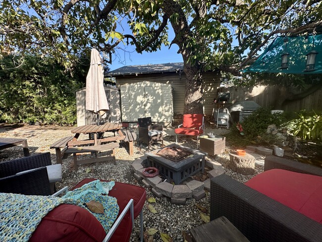 Photo - 1352 N McCadden Pl