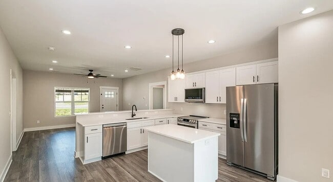 Photo - 623 Skyland Dr