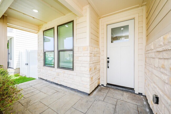 Photo - 1419 Calamian Dr