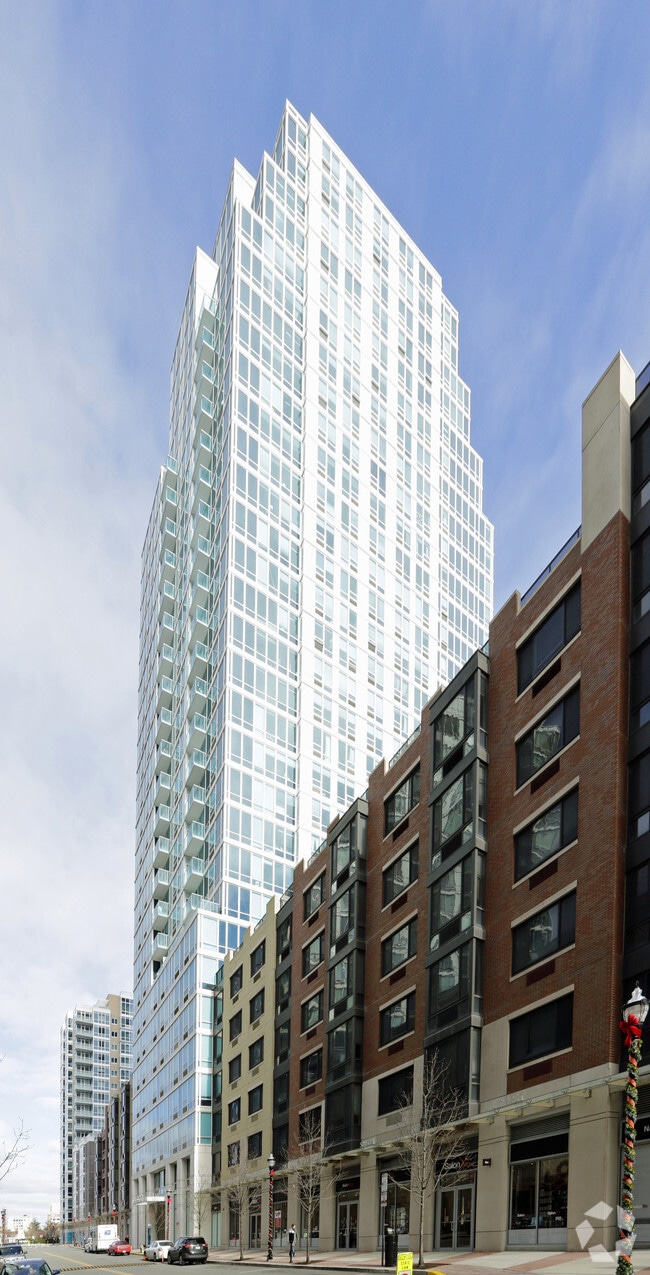 Building Photo - Aquablu