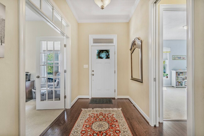 Photo - 3224 Patrick Henry Dr