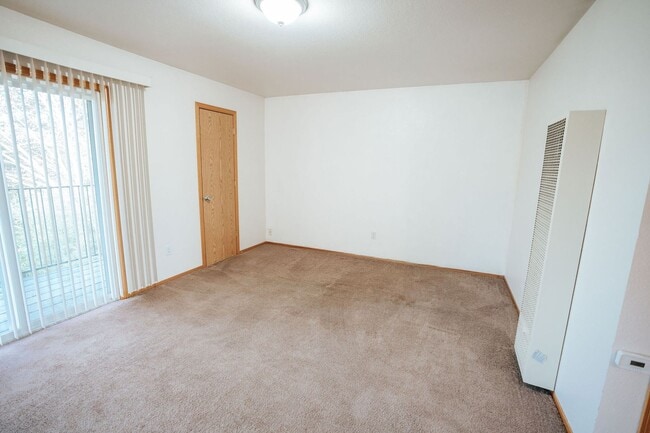 Photo - 688 Summer St Unit #4