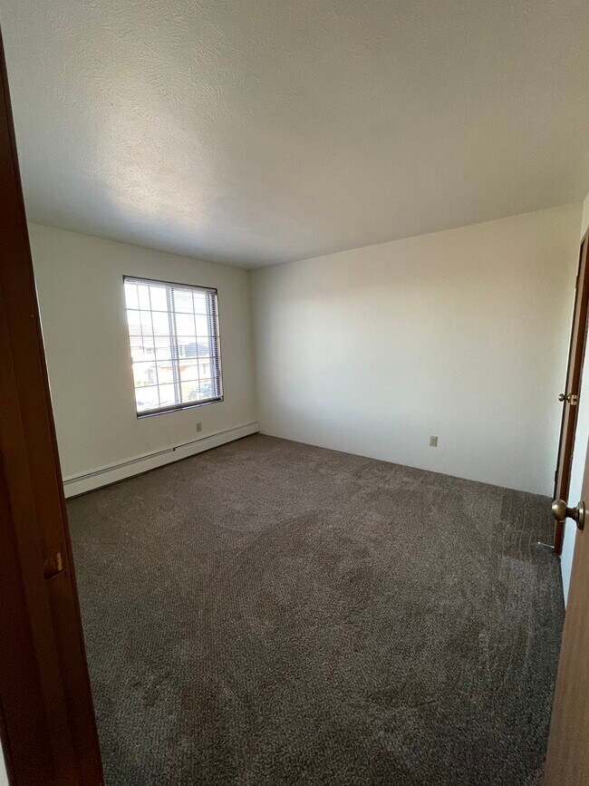 Heritage Village Apartments Greenfield, WI