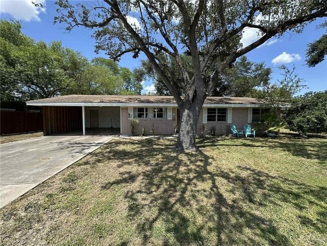 Building Photo - 1706 Hibiscus Ave Rental