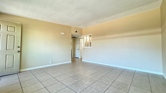 Photo - Treat3144-3146 Unit Treat 3144