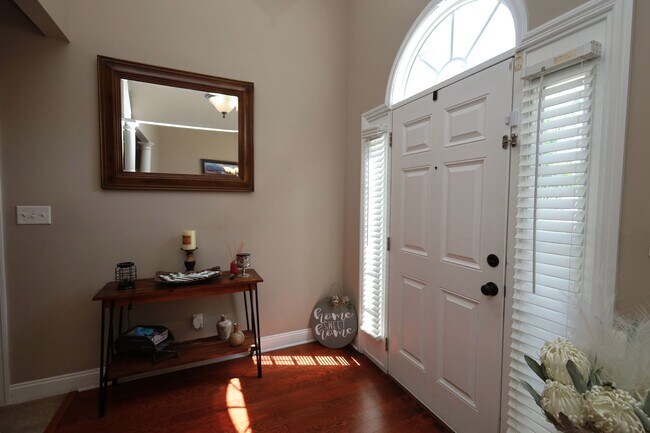 Photo - 2401 Rankin Cir