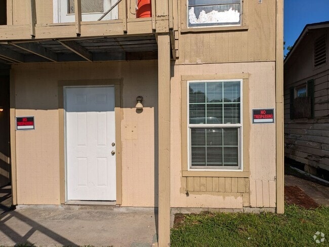 Building Photo - 4370 Avenue A Unit 4370  Avenue A  #4-RTR (6/27) Rental