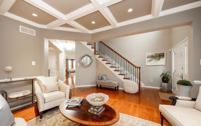 Photo - 313 Quail Dr N