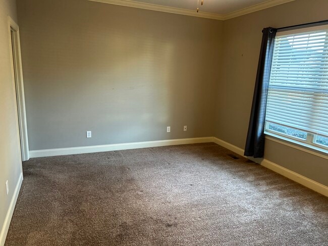 Photo - 1166 Stonegate Cir NW