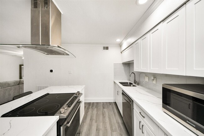 Photo - 3131 Cummins St Unit 71