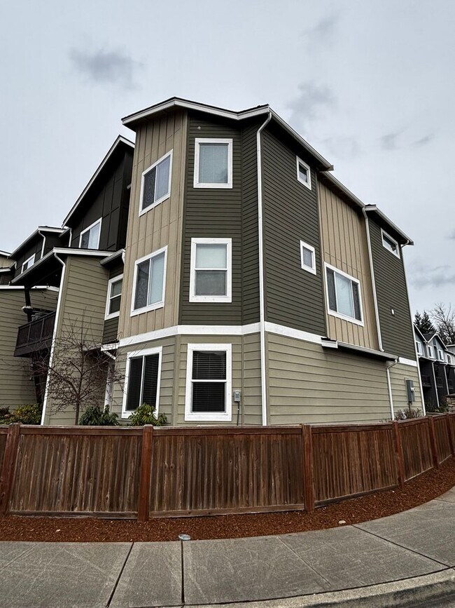 Photo - Wonderfully maintained Sunrise Townhome