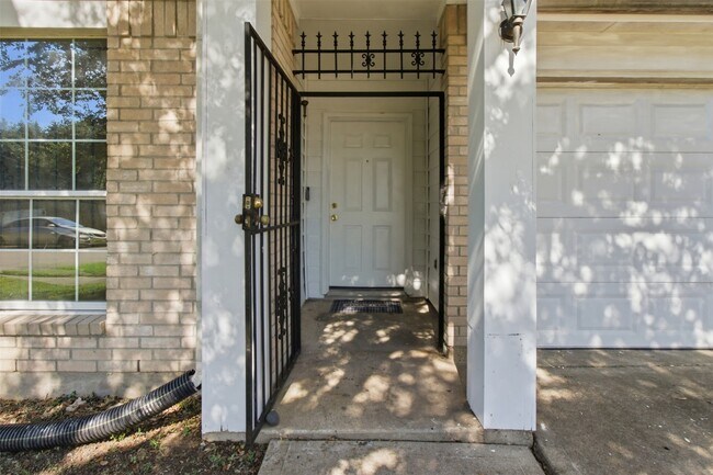 Photo - 15738 Boonridge Rd