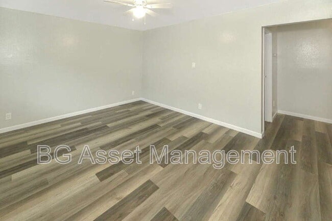 Photo - 1932 Ethan Wy Unit 3