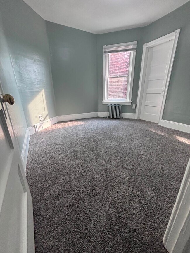 Photo - 228 N Edgewood St