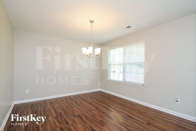 Photo - 247 Sawyer Ln