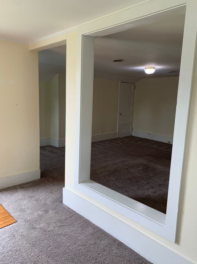 Photo - Studio Apartment on 2nd Floor of House Ava...